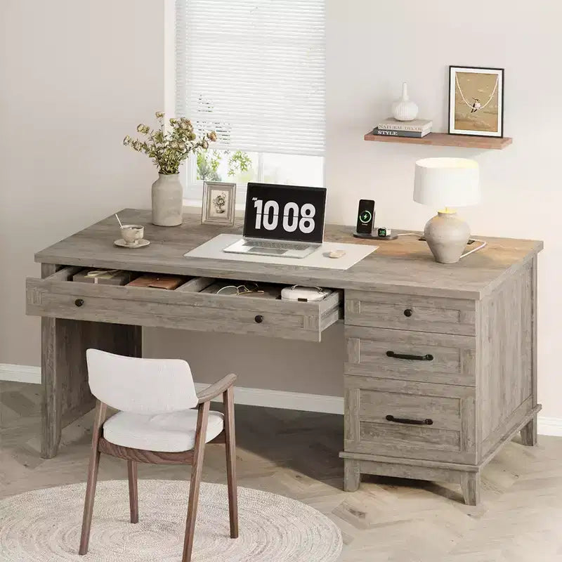 Scrivania direzionale con cassetti, Scrivania per ufficio a casa con stazione di ricarica, Scrivania per computer in legno da 136 cm con schedario