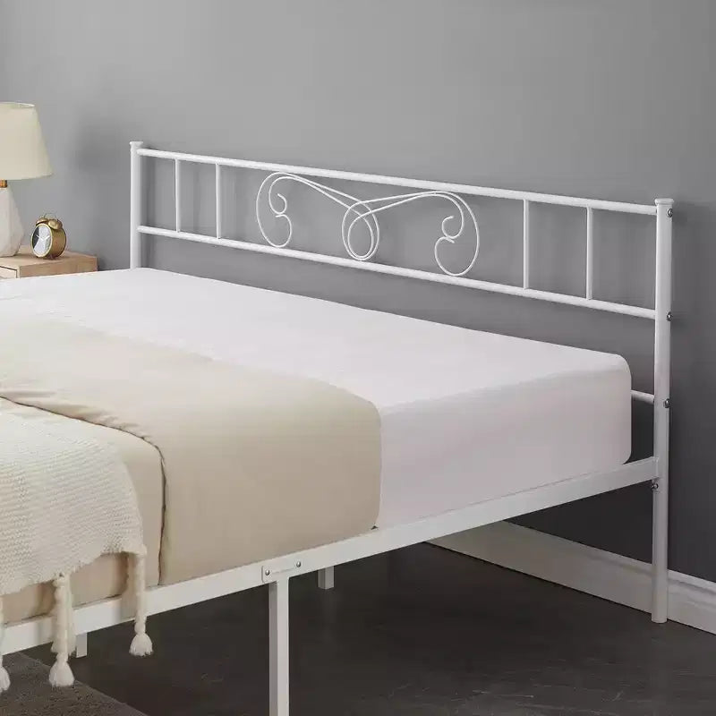 Letto a piattaforma matrimoniale in metallo con testiera e pediera, supporto a doghe in acciaio, base materasso, nessuna necessità di rete, bianco